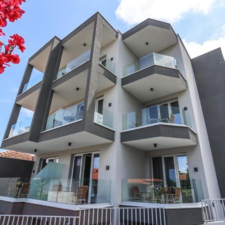 Notos Premium Holiday Apartments Pefkochori Exteriör bild
